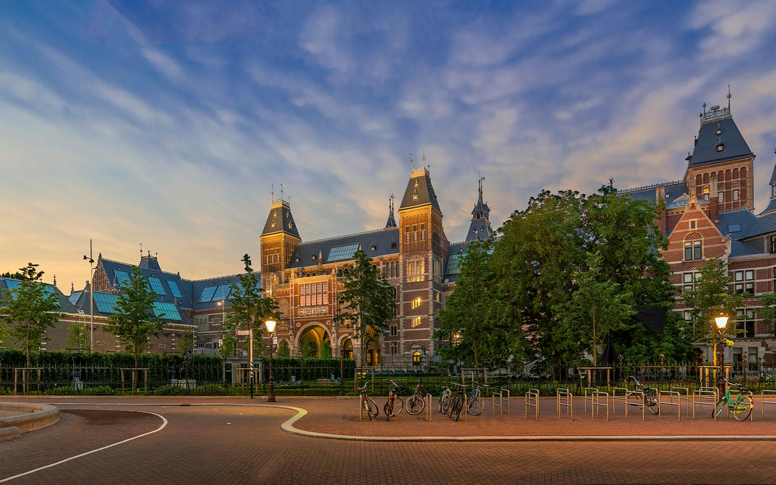 Rijksmuseum Entry Tickets with Audioguided Tour Image 2