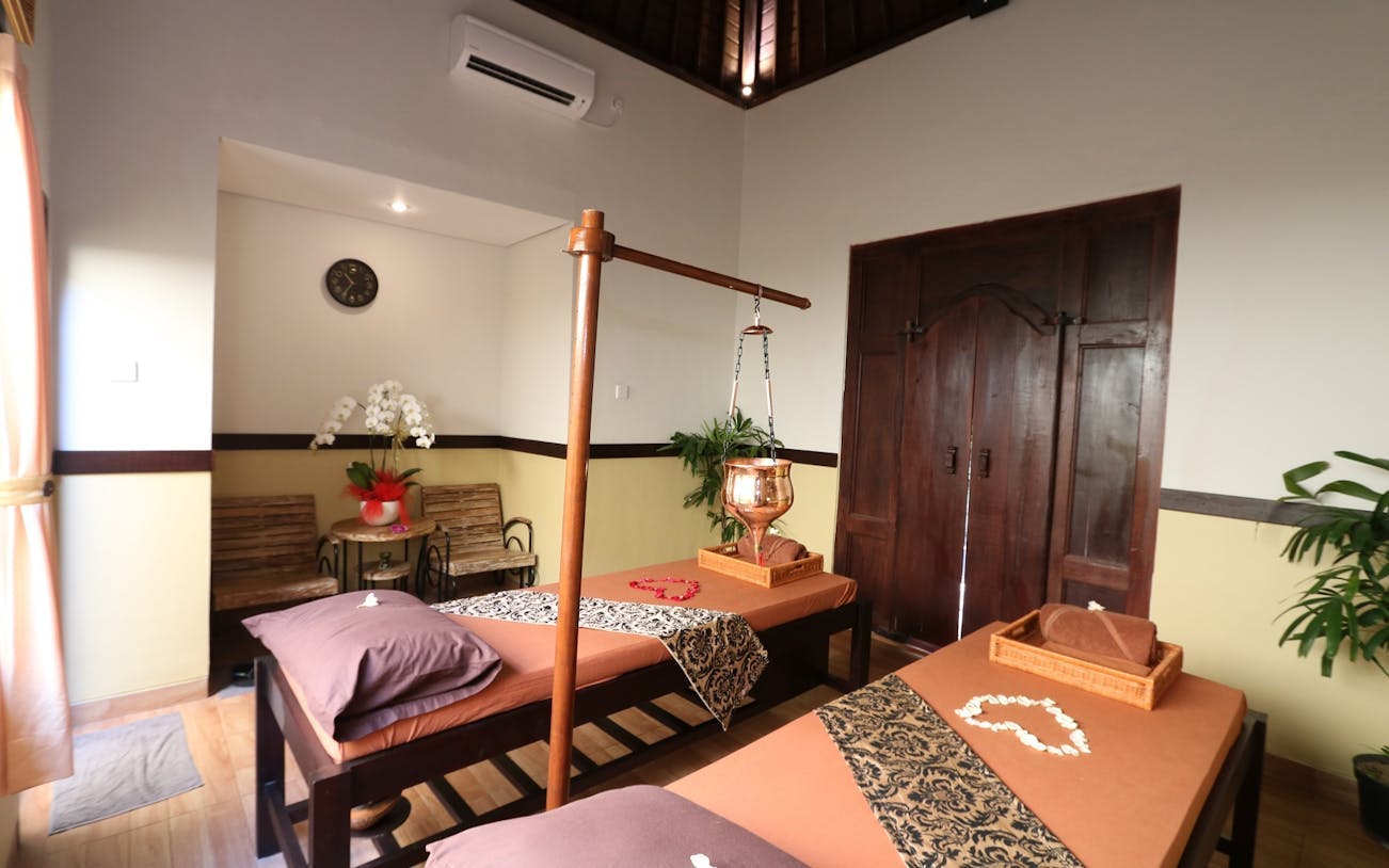 Royal Spa 2 Hours Warm Stone Massage at Nusa dua Image 7