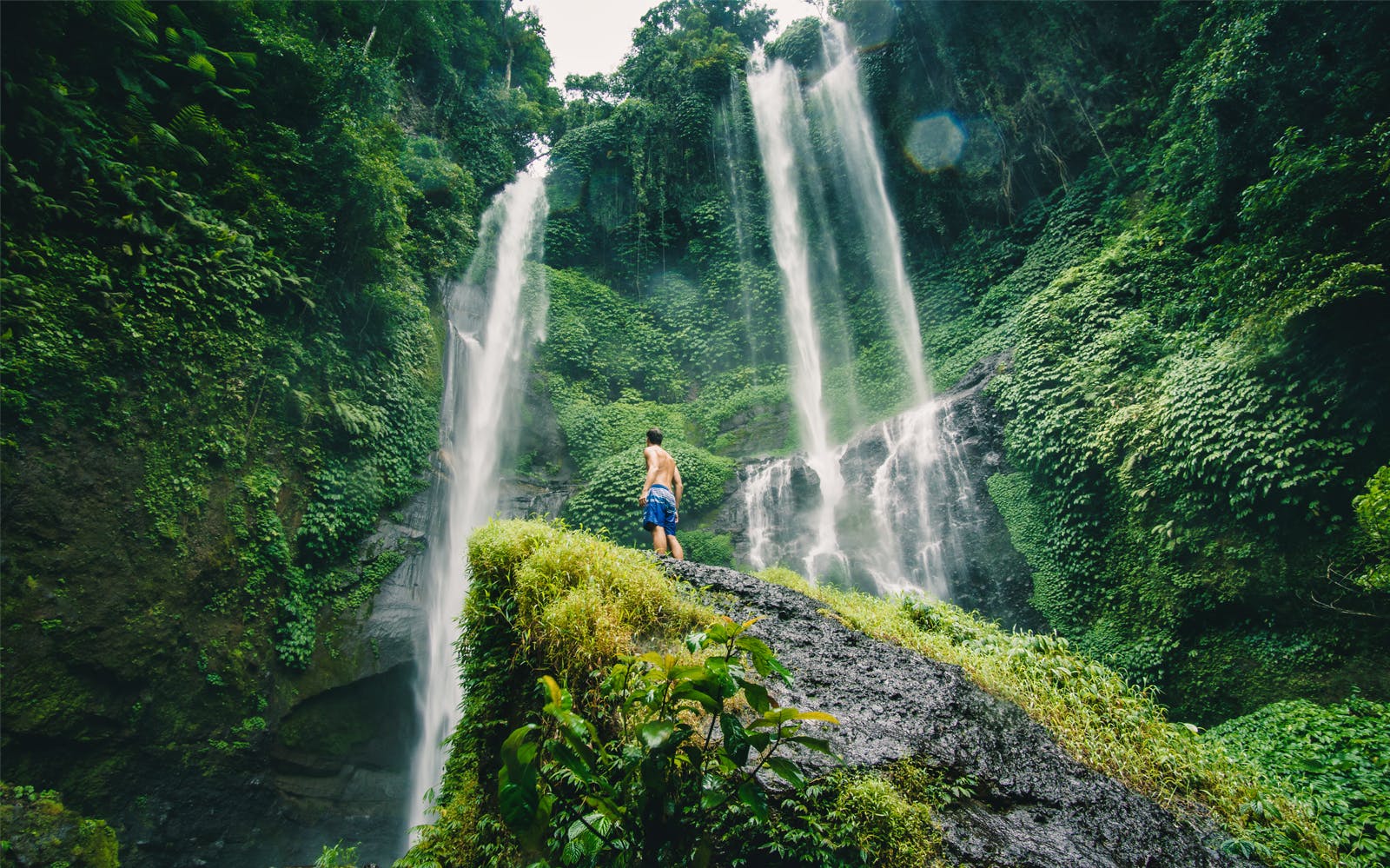 Sekumpul Waterfall & Temple Small-Group Tour: Ulun Danu Bratan, Taman Ayun Temple Image 2