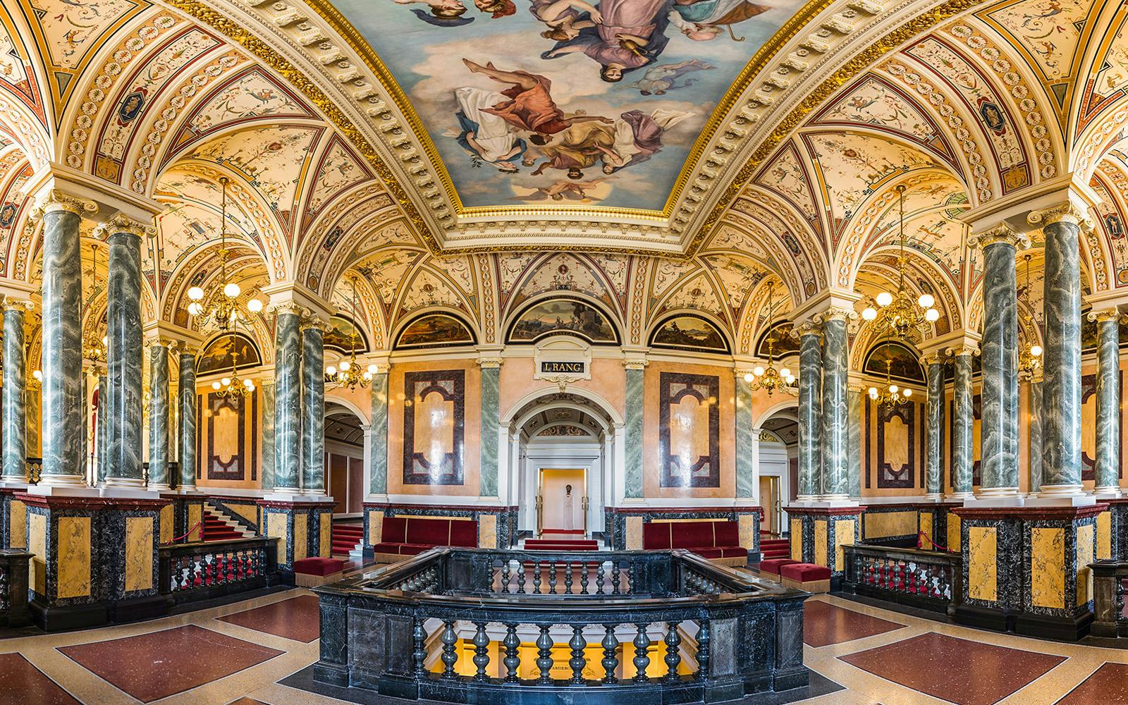 Semperoper Guided Tour for Families Image 3