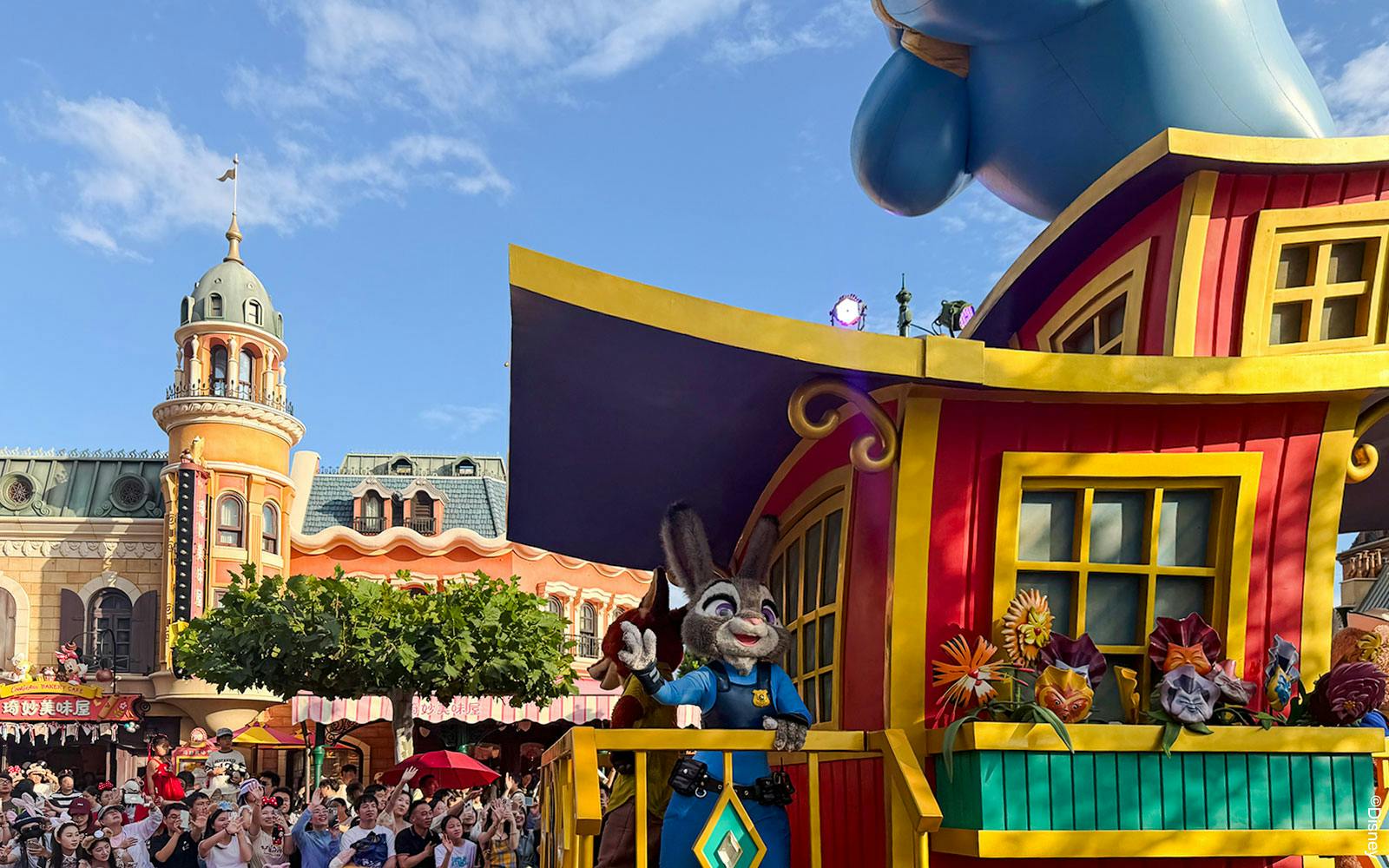 Shanghai Disneyland 1-Day Ticket With Premier Access to Zootopia & Winnie the Pooh Image 4