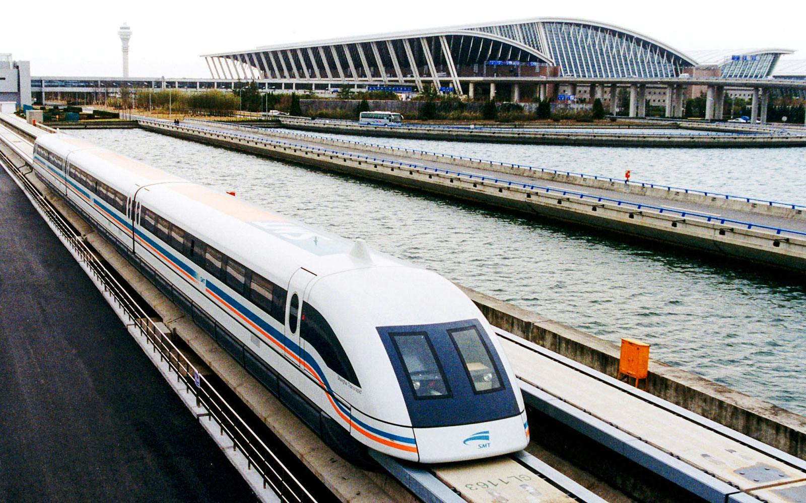 Shanghai Maglev: One-Way Train Transfers Between Pudong Airport Terminal & Longyang Road Station Image 4