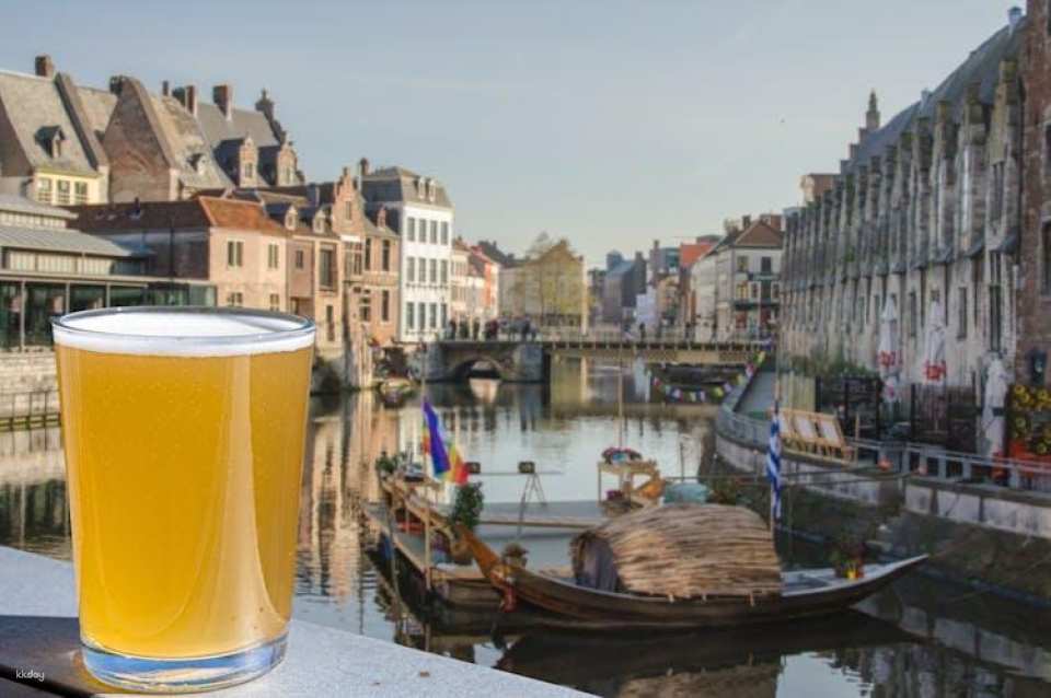 Sips and stories, a private beer tour in Ghent