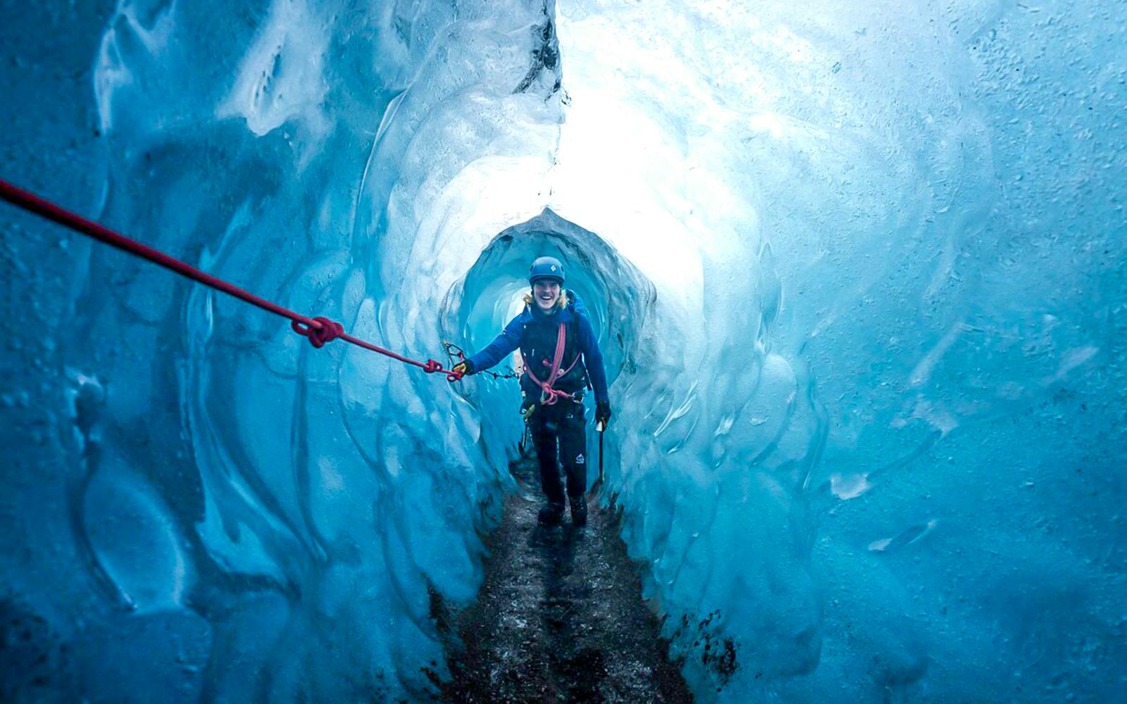 Skaftafell: Blue Ice Cave & Vatnajokull Glacier Hike
 Image 12