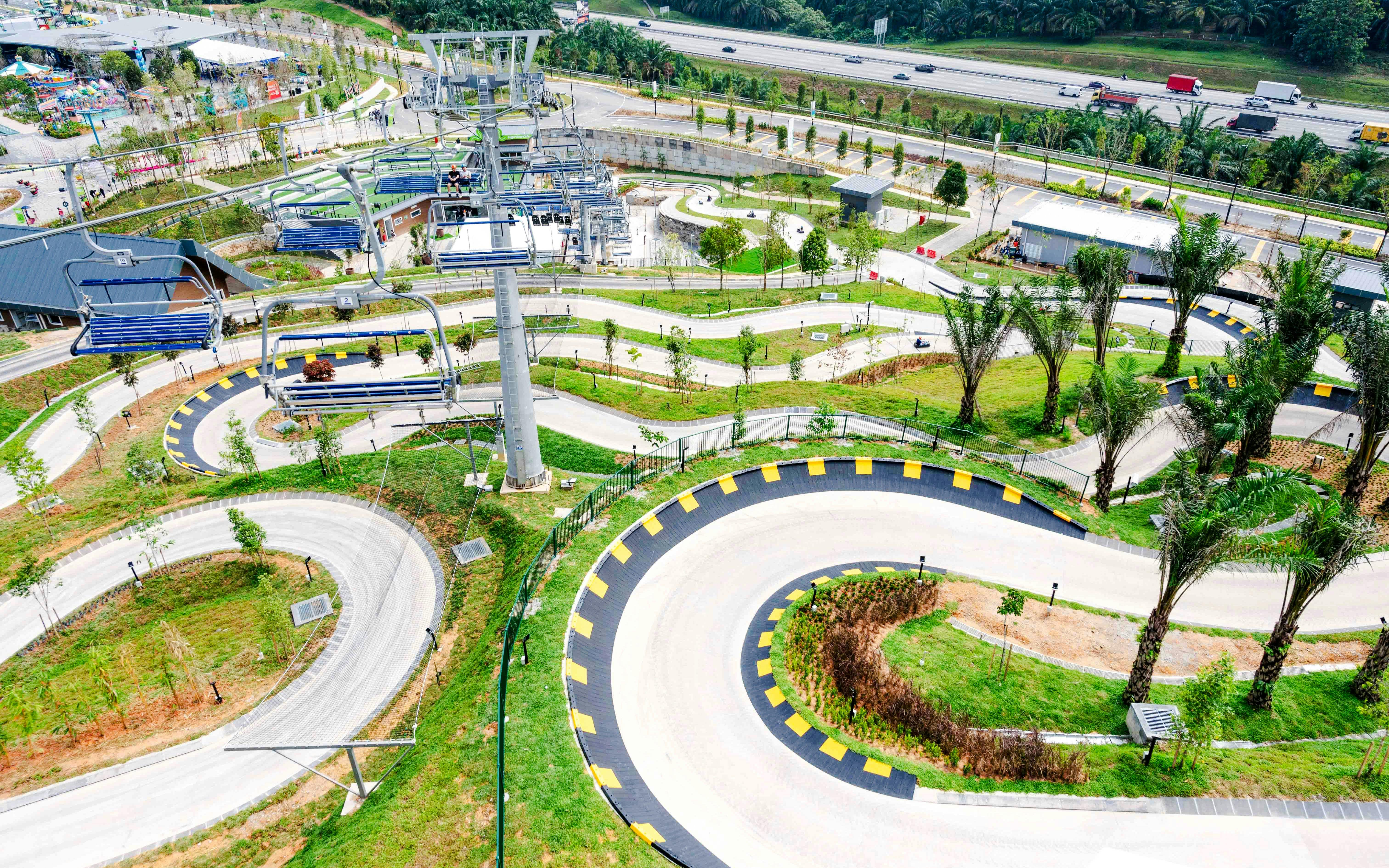Skyline Luge KL, Skyride & Hyfly Tickets + Optional Transfers Image 5