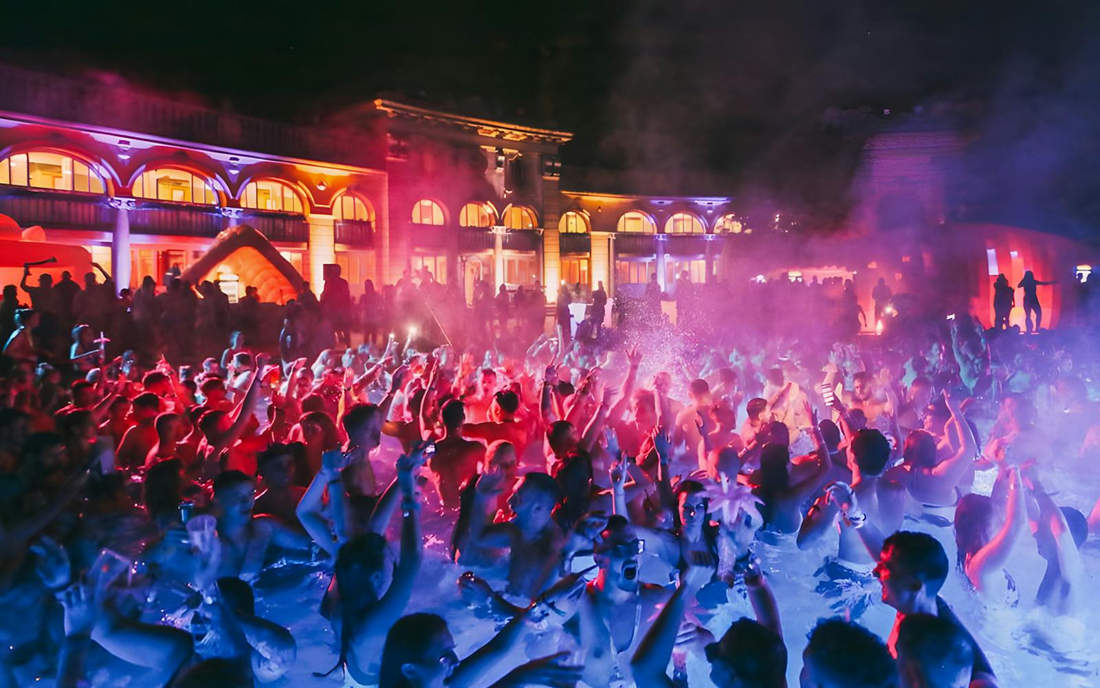 Sparty: Ultimate Late-Night Spa Party in Szechenyi Spa Image 12