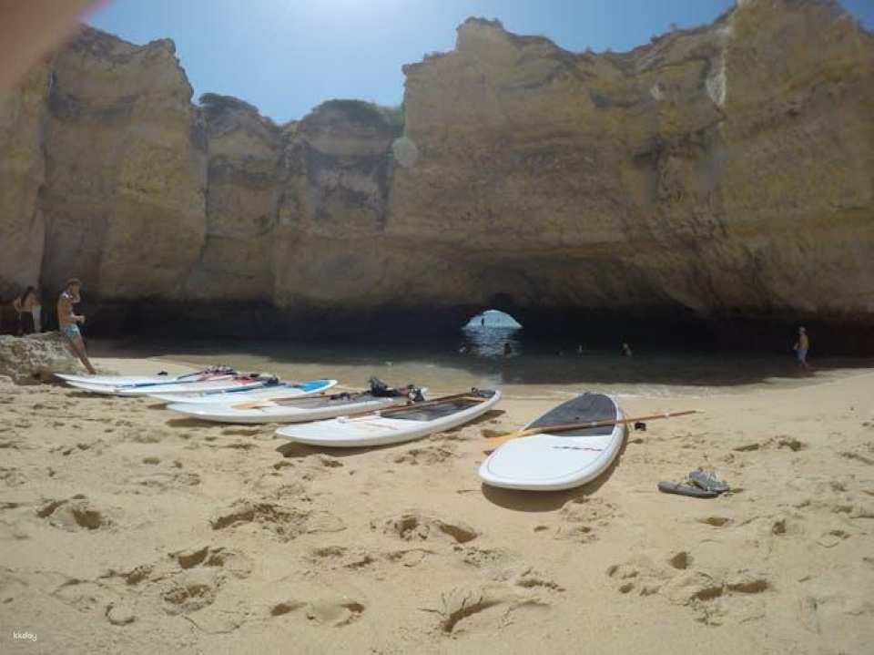 Stand-up paddle adventure along the Albufeira coastline