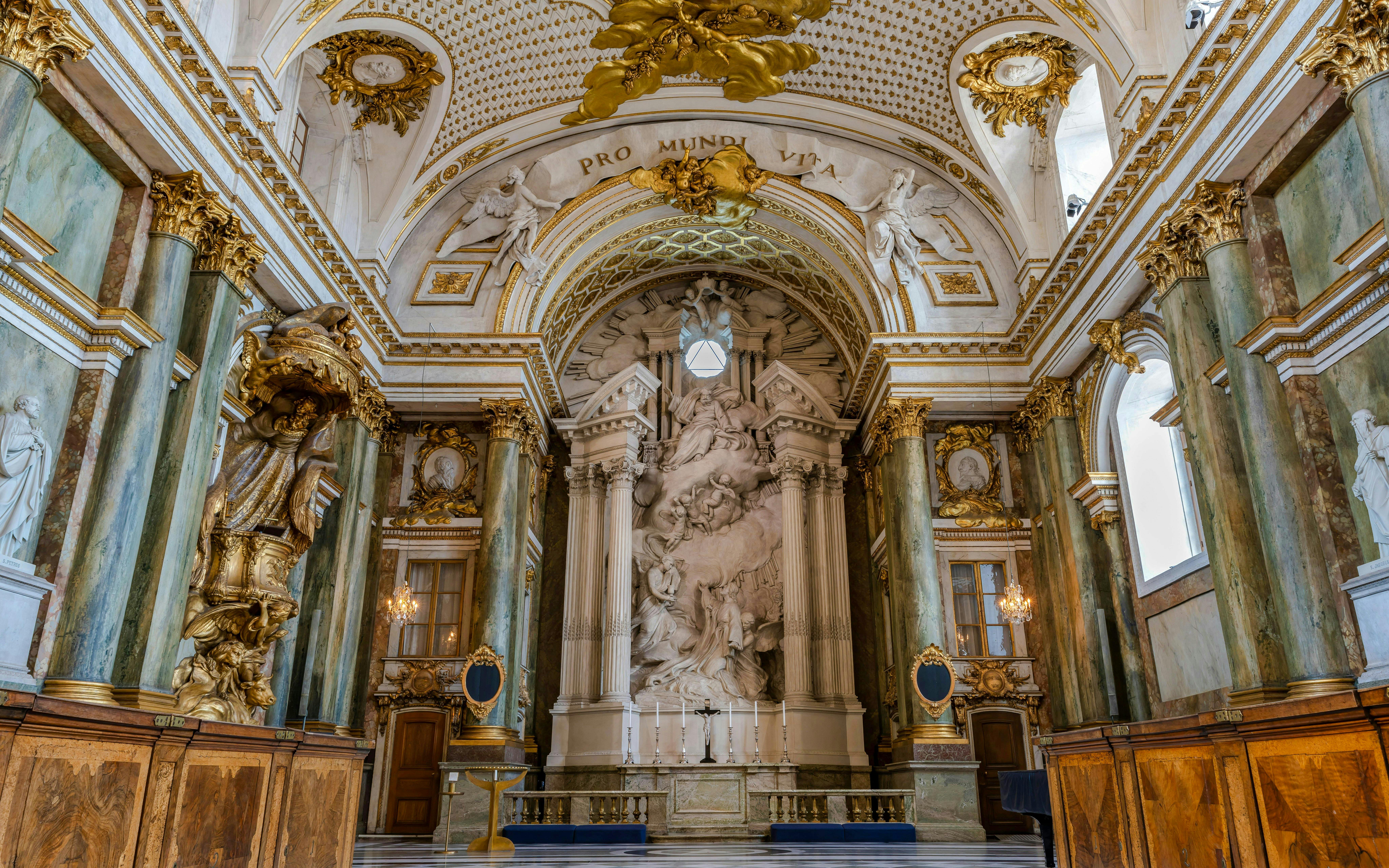 Stockholm Royal Palace Guided Tour with Tickets & Audio Guide Image 4