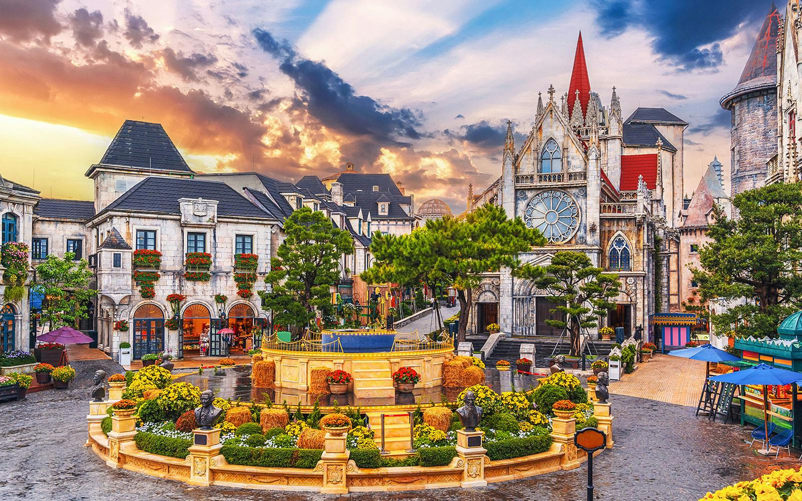 Sun World Ba Na Hills Ticket + Transfers (Shared/Private) + Optional Lunch Image 3