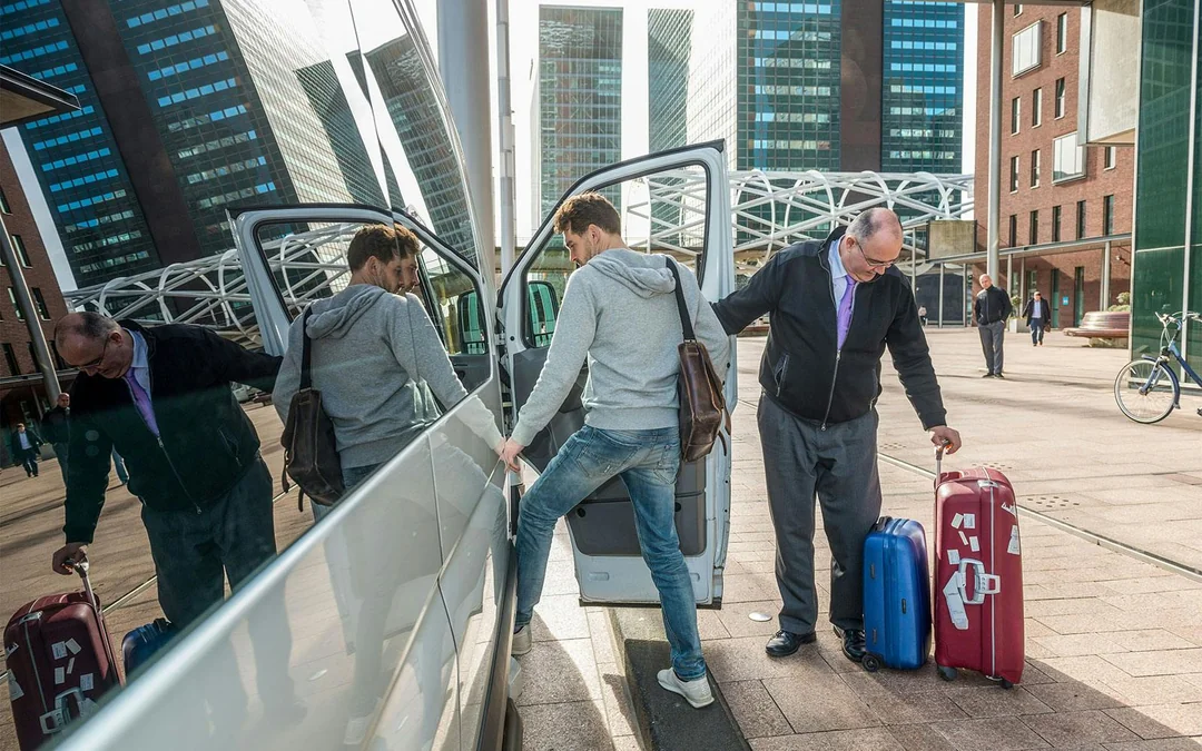 Super Shuttle One-Way Tickets: Auckland Airport to/from Auckland Central City Image 2