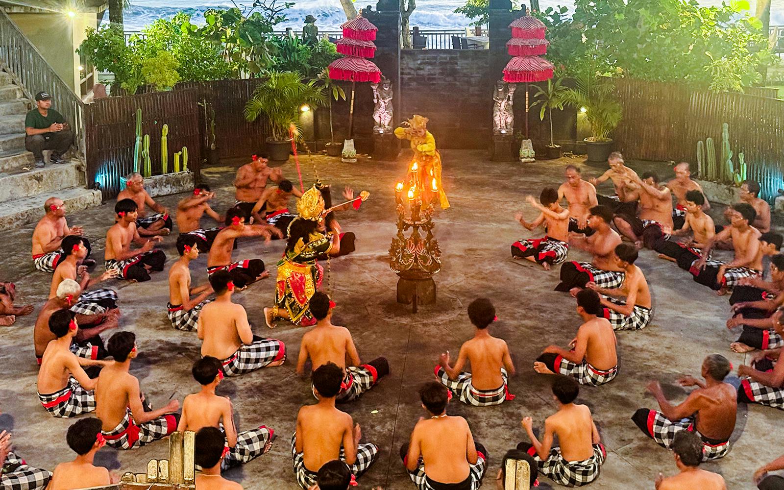 Tanah Lot Temple: Kecak & Fire Dance Show Tickets and Tours


 Image 4