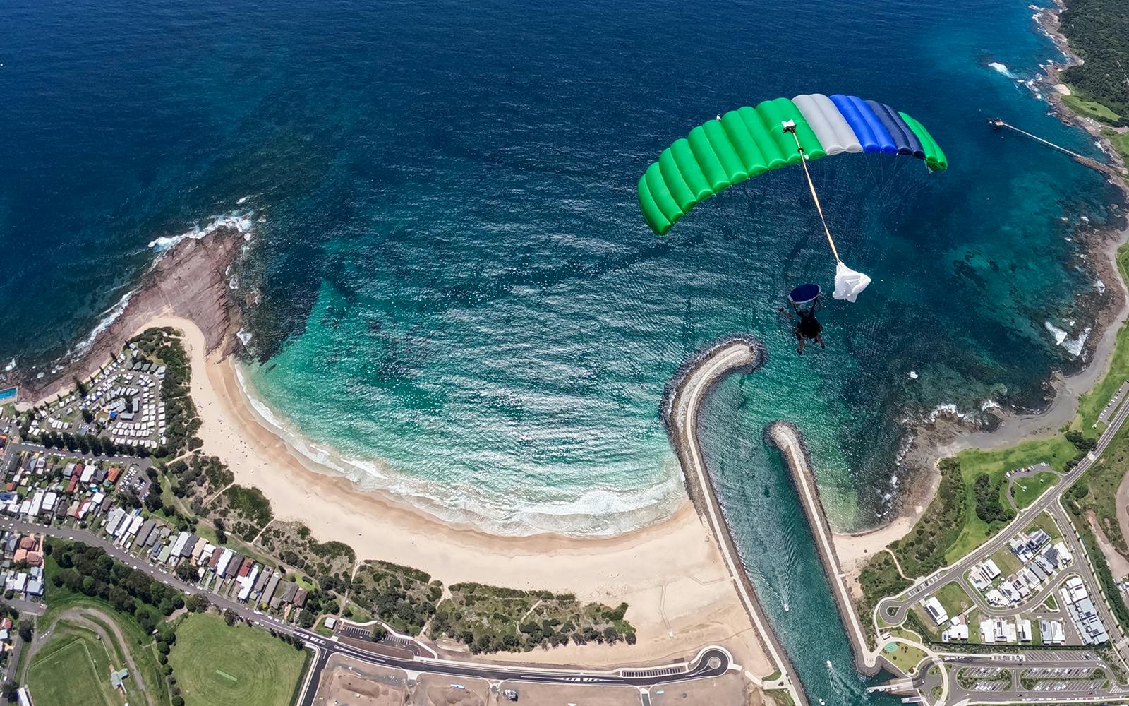 Tandem Skydive at Shellharbour Beach Image 10