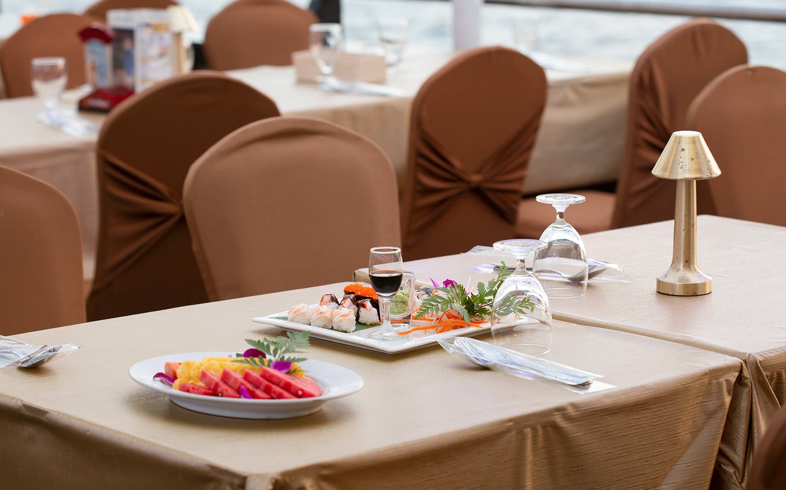 The Grand Chao Phraya Cruise with Buffet Dinner & Live Music Image 8