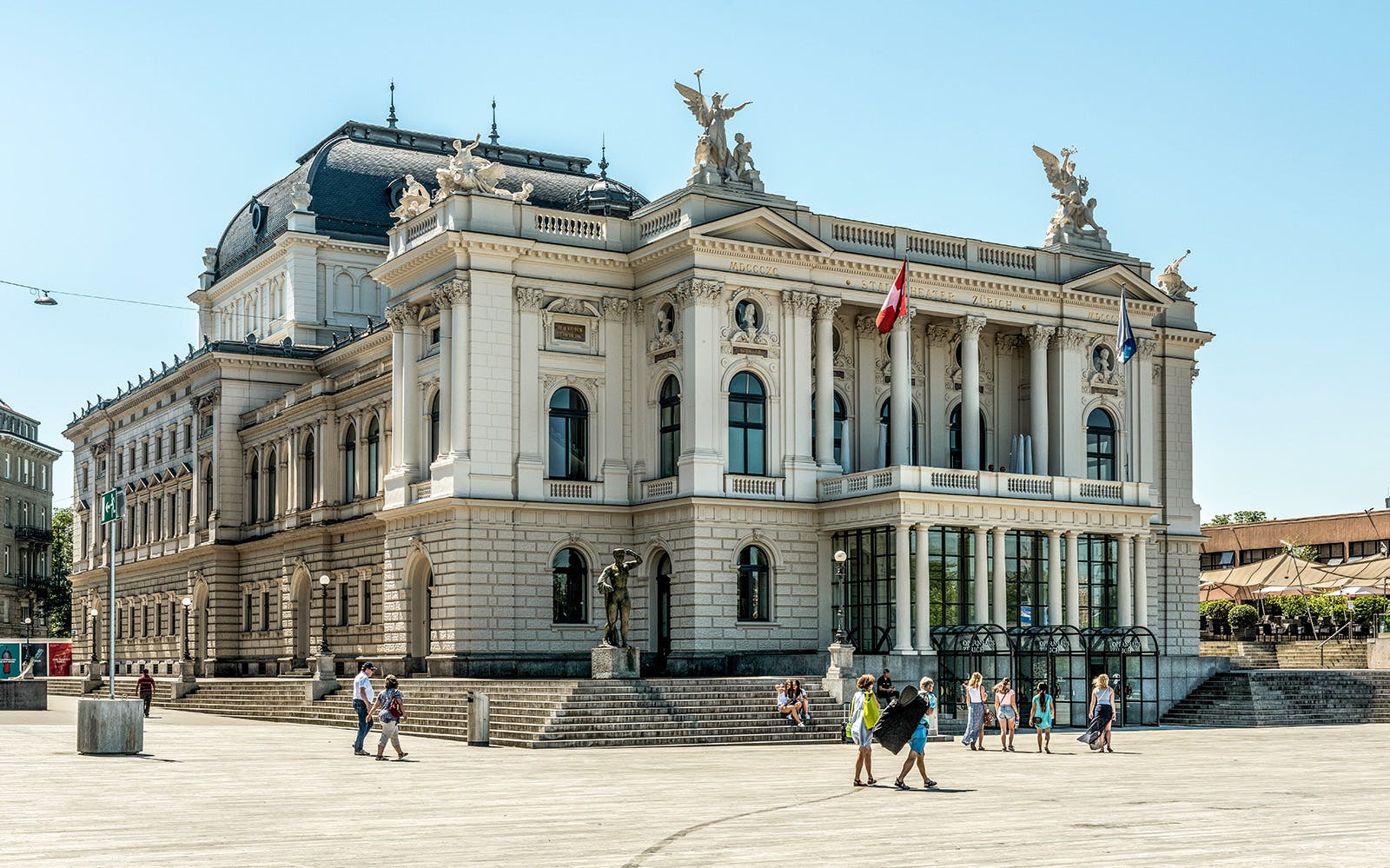 The ZURICH Experience Tour Image 1
