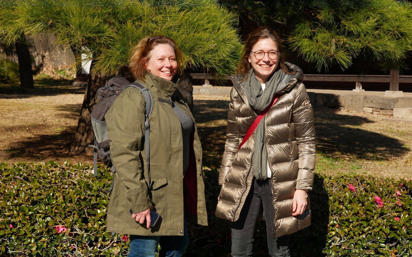 Tokyo Private Guided Walking Tour: Imperial Palace East Gardens and Edo Castle Ruins Image 5