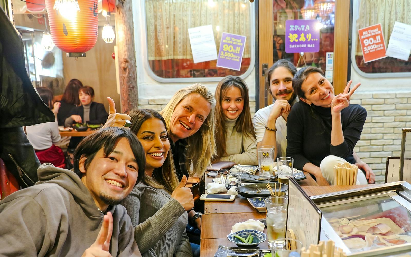 Tokyo: Shinjuku Bar Hopping Tour with All-You-Can-Drink and Dinner Image 11