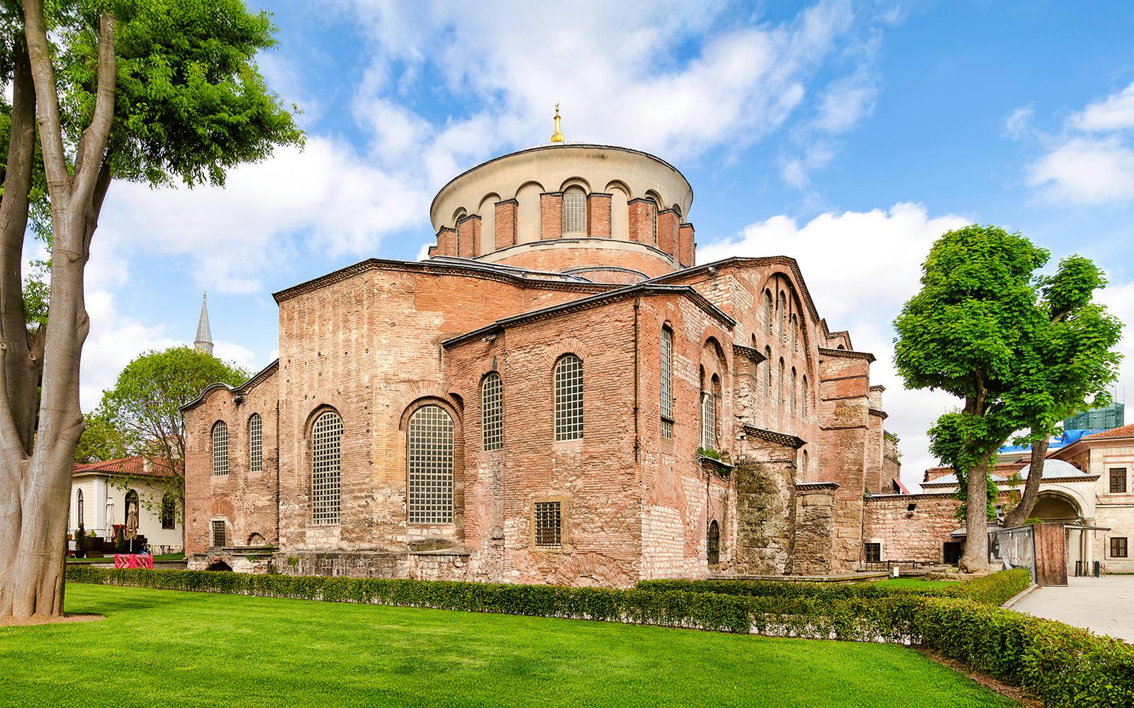 Topkapi Palace & Harem + Hagia Irene Skip-the-Line Guided Tour Image 5