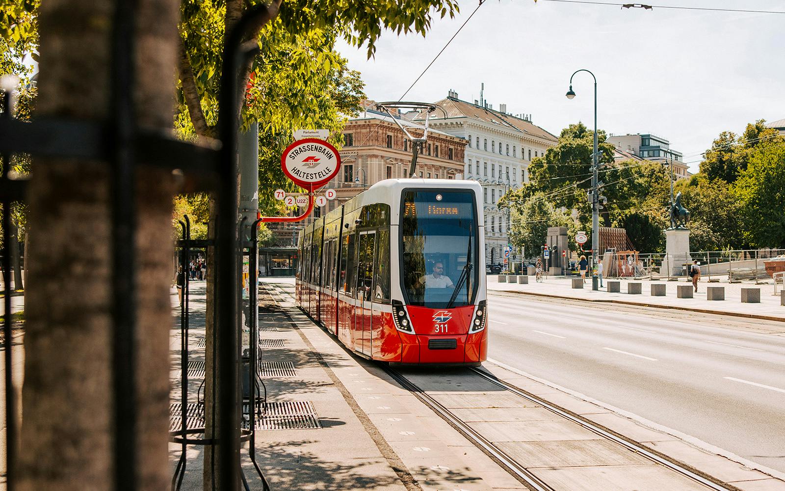 Vienna City Card: Unlimited Public Transport & Discounts Image 3