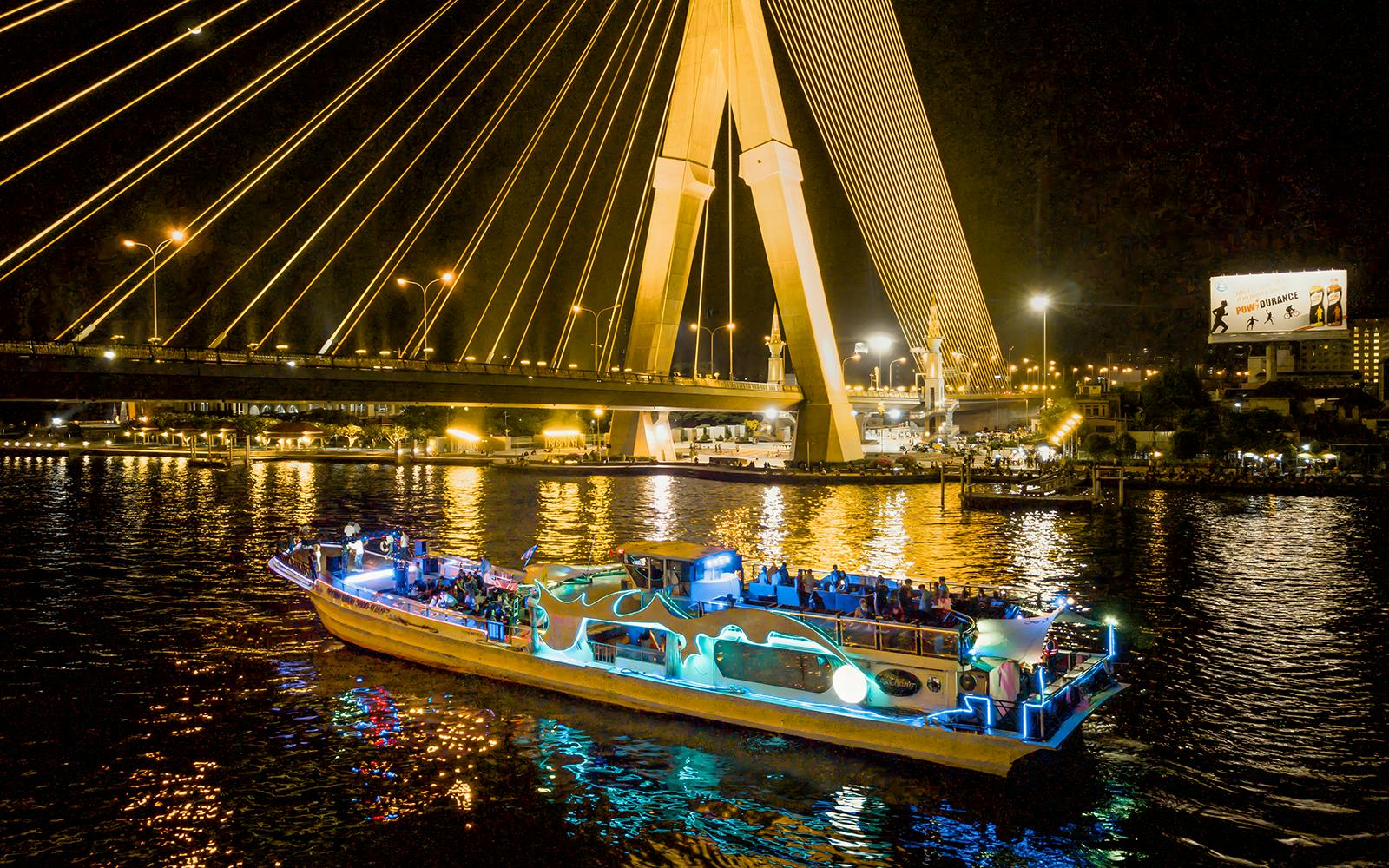 Yodsiam Sightseeing Boat in Bangkok with Snacks & Beverages Image 1
