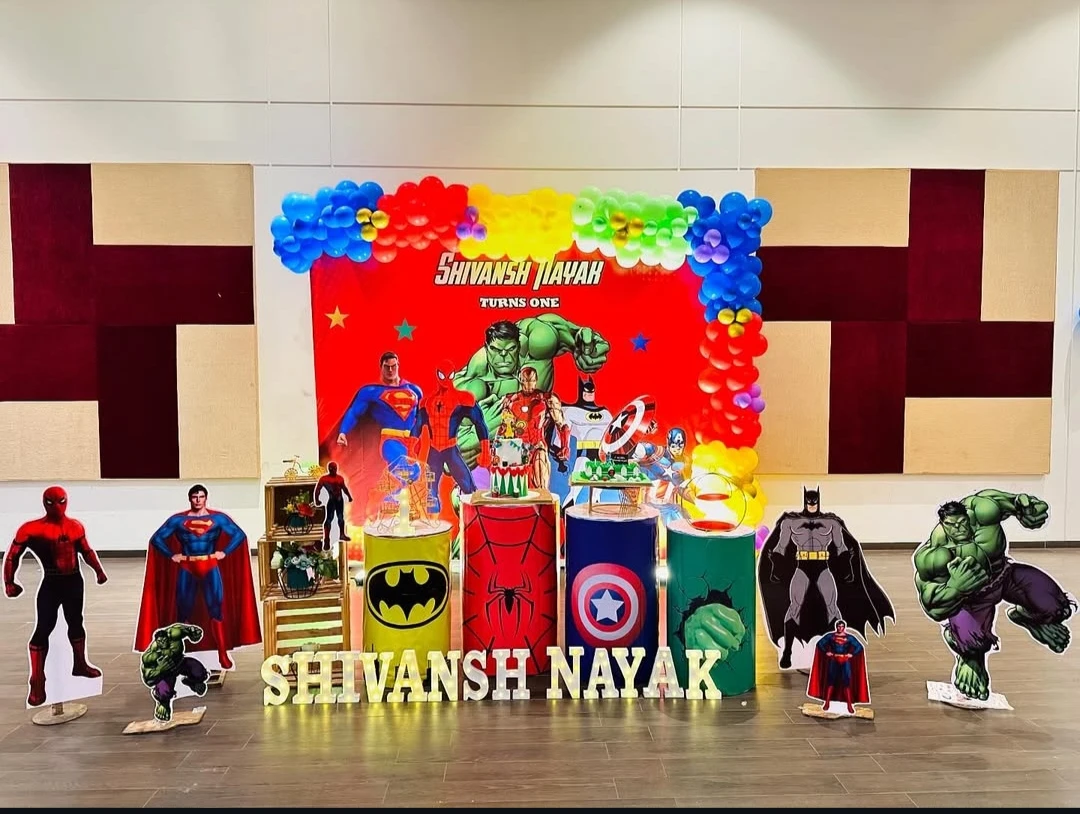 Avengers Superhero Birthday Balloon Ring Decor