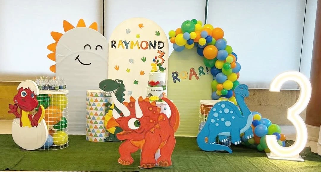 Dinosaur Themed Prehistoric Birthday Party Decor