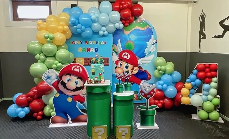 Super Mario Galaxy Birthday Balloon Ring Setup