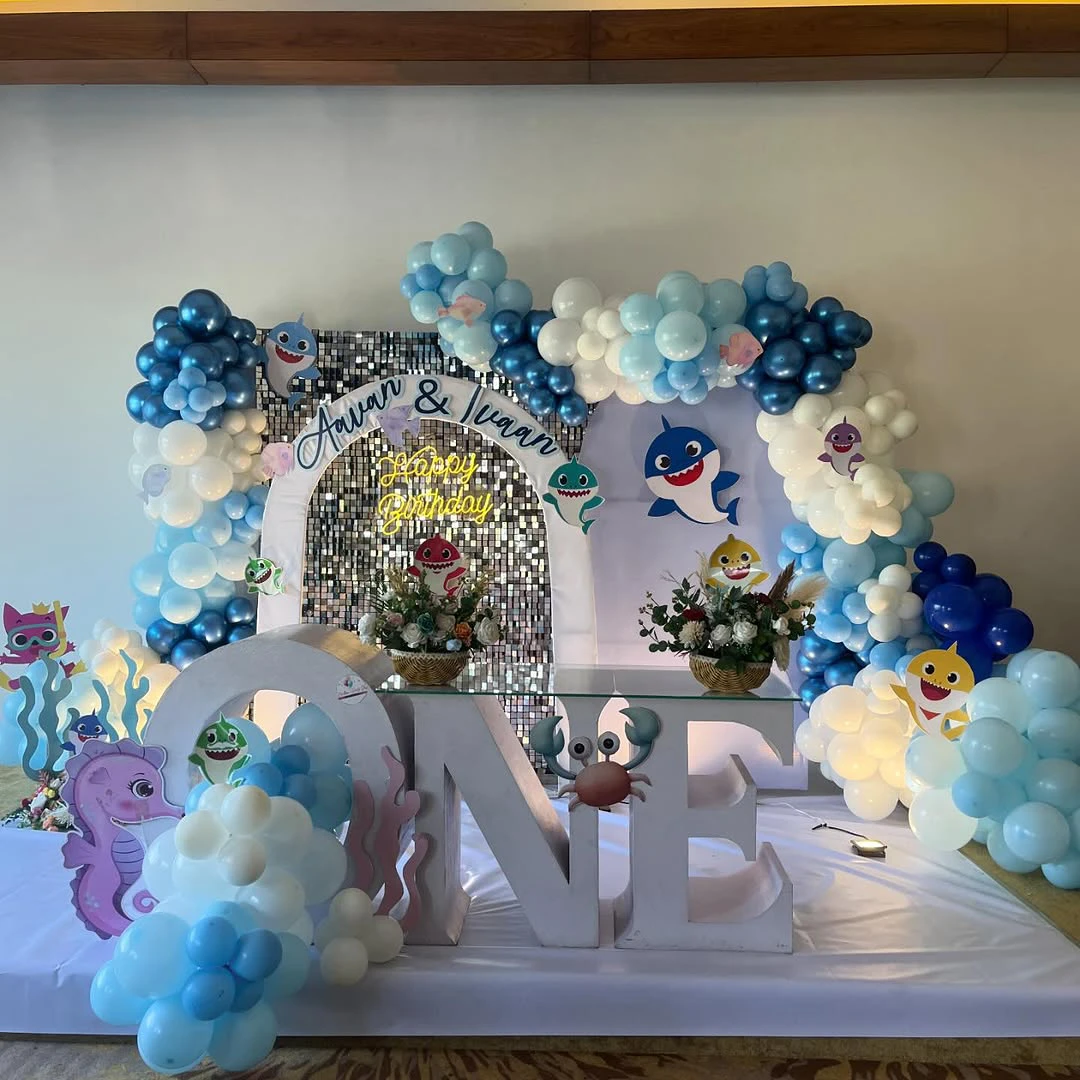 Baby Shark Musical Birthday Party Balloon Setup