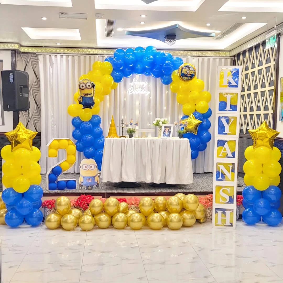 Minion Birthday Bash Balloon Ring Setup