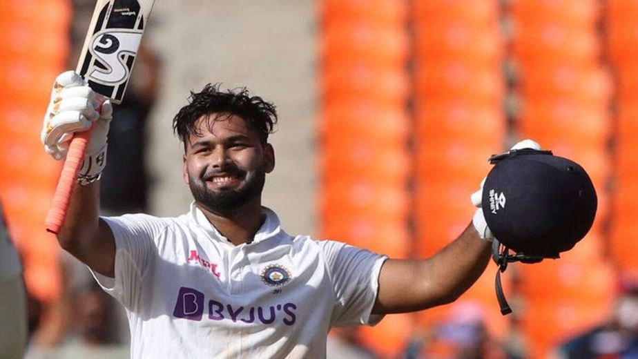 Gavaskar wants Rishabh Pant to succeed Kohli as Test skipper