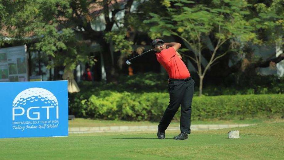 Varun Parikh surges into second round lead in Final Qualifying Stage