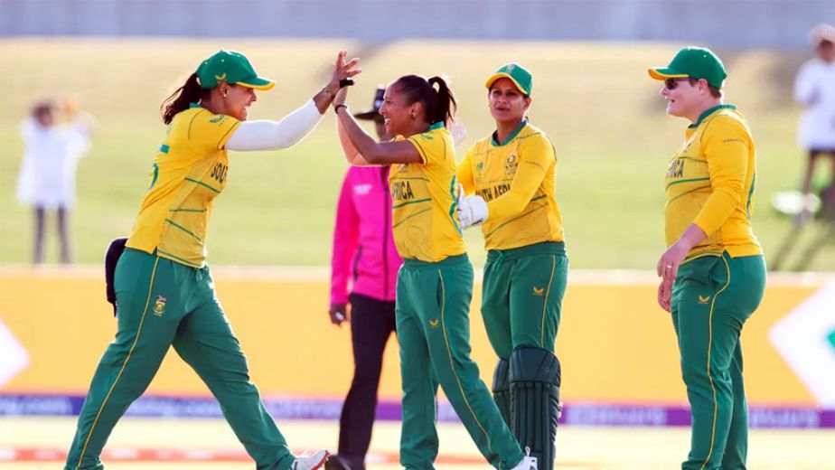 Women's WC: South Africa hold nerves to seal last over win against Pakistan