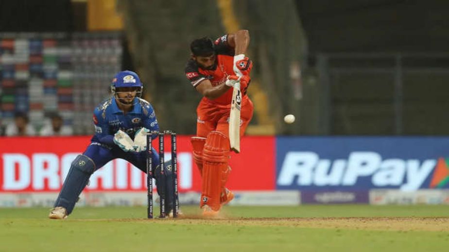 Rahul Tripathi's 76 takes Sunrisers to 193 for 6 against Mumbai