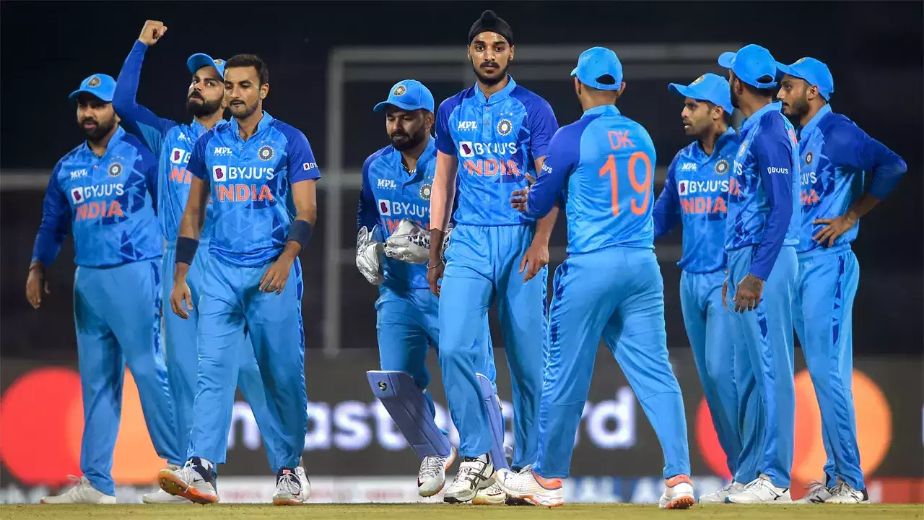 Sky and Arshdeep inspire India to a 8 wicket win over South Africa