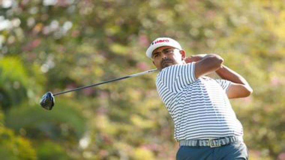 Lahiri shoots 65 to easily make cut in Sony Open