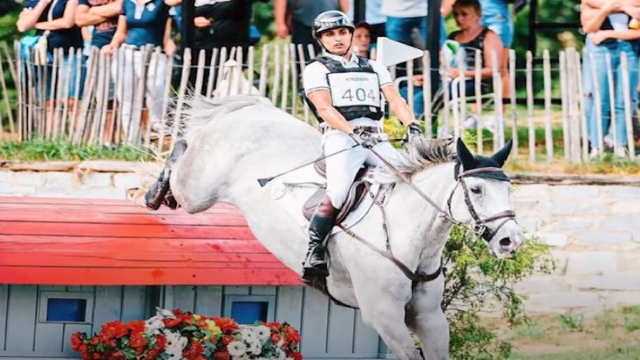 Fouaad Mirza finishes 22nd in Cross Country at the Equestrian's Eventing competition