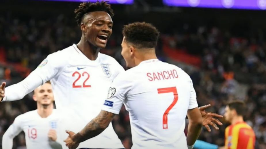 Tammy Abraham and Ben Chilwell called up for October Internationals by Southgate
