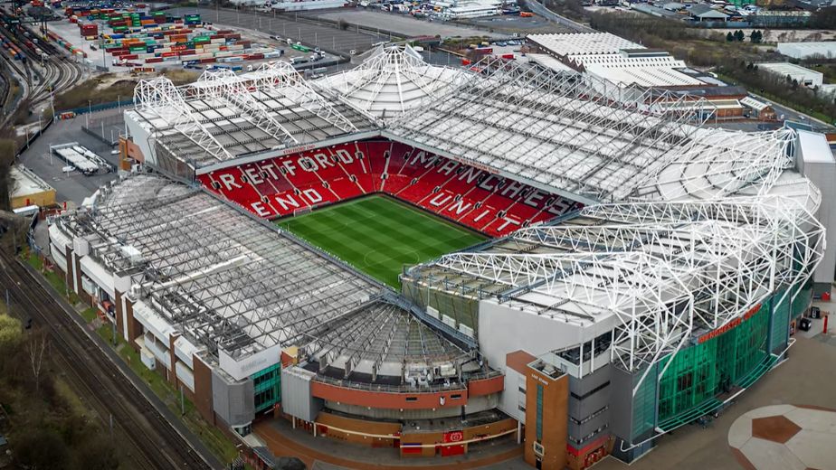 Manchester United are on the verge of agreeing fan share scheme