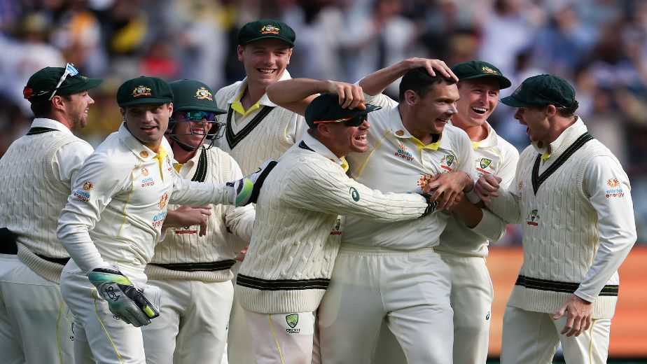 Australia closing in on series win after England's batting collapses again