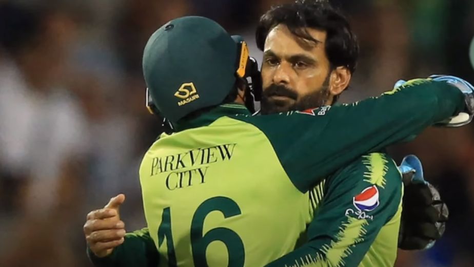 Mohammad Hafeez retires from international cricket after 18 years