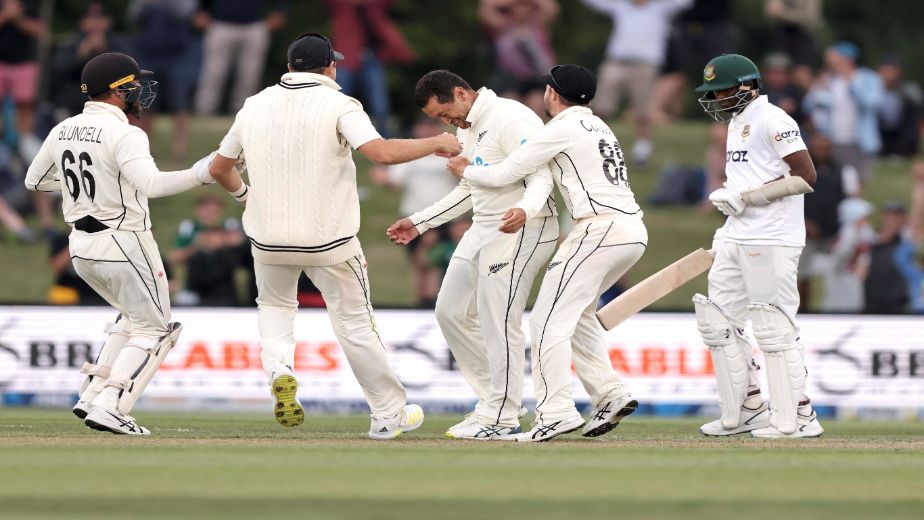 New Zealand defeat Bangladesh by an innings and 117 runs to level series