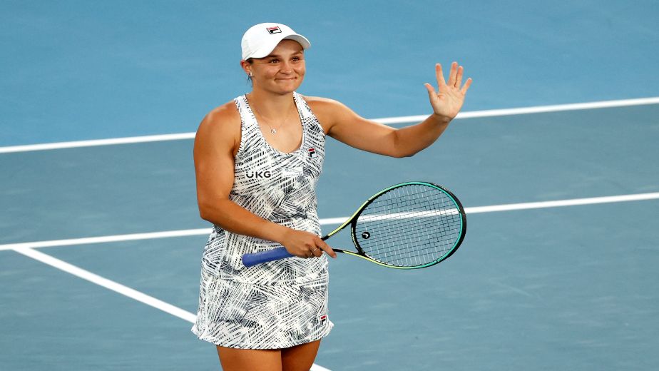 Ashleigh Barty set to face Danielle Collins in 2022 Australian Open final