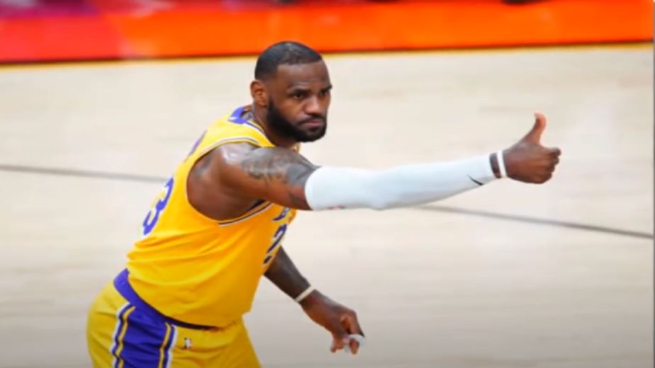 LeBron James overtakes Karl Malone as the second highest scorer in NBA
