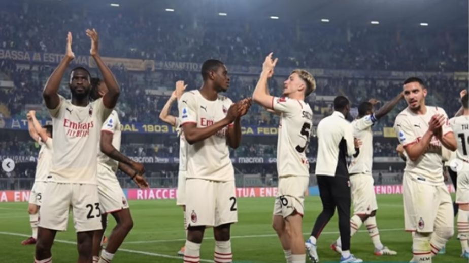 AC Milan come from behind to reclaim the lead in the title race
