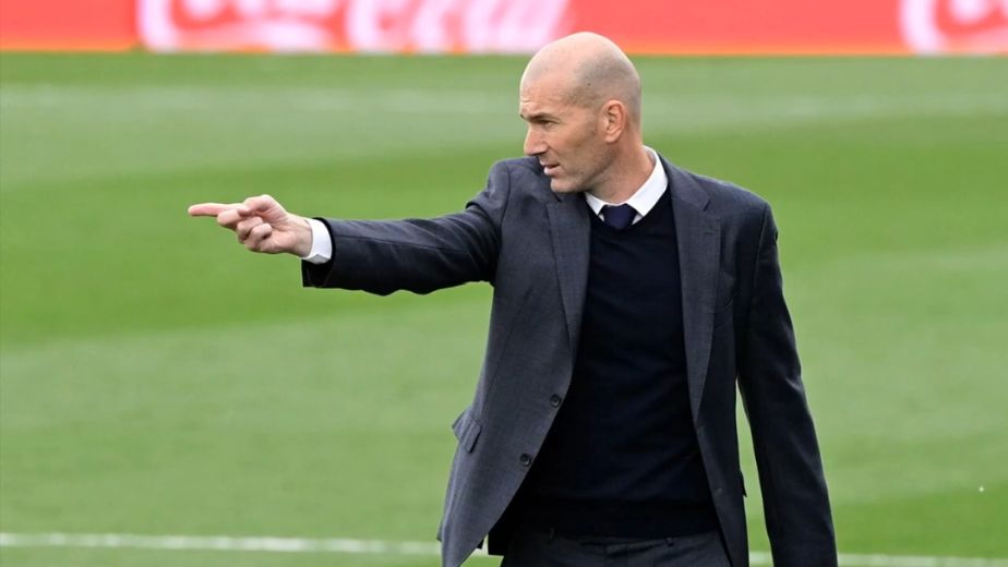 Contrasting reports on Zinedine Zidane becoming the new PSG manager