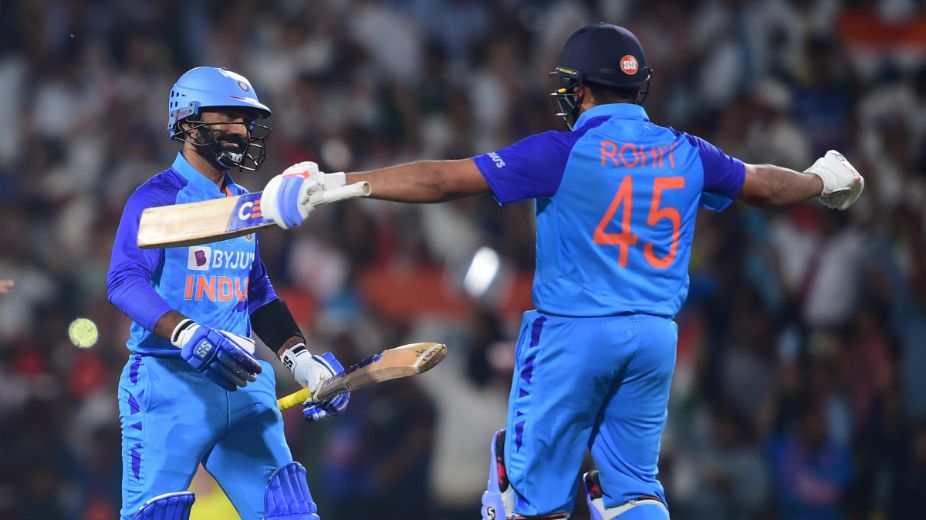 India win shortened 2nd T20I to level the series against Australia