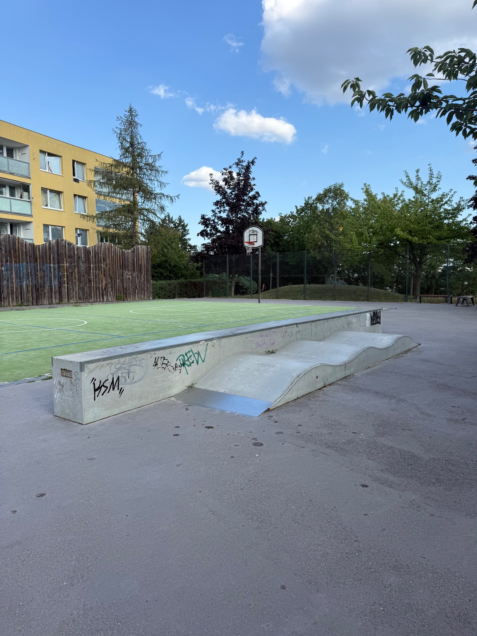 Skatepark Skatepark V Hůrkách – Praha