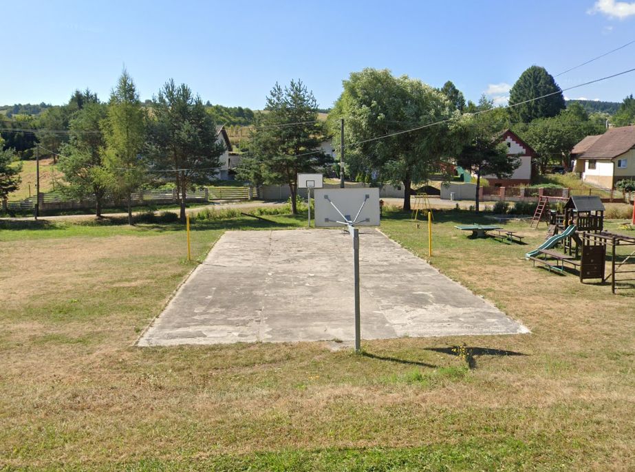 Basketbalové hřiště Basketbalové hřiště Sklené – Sklené