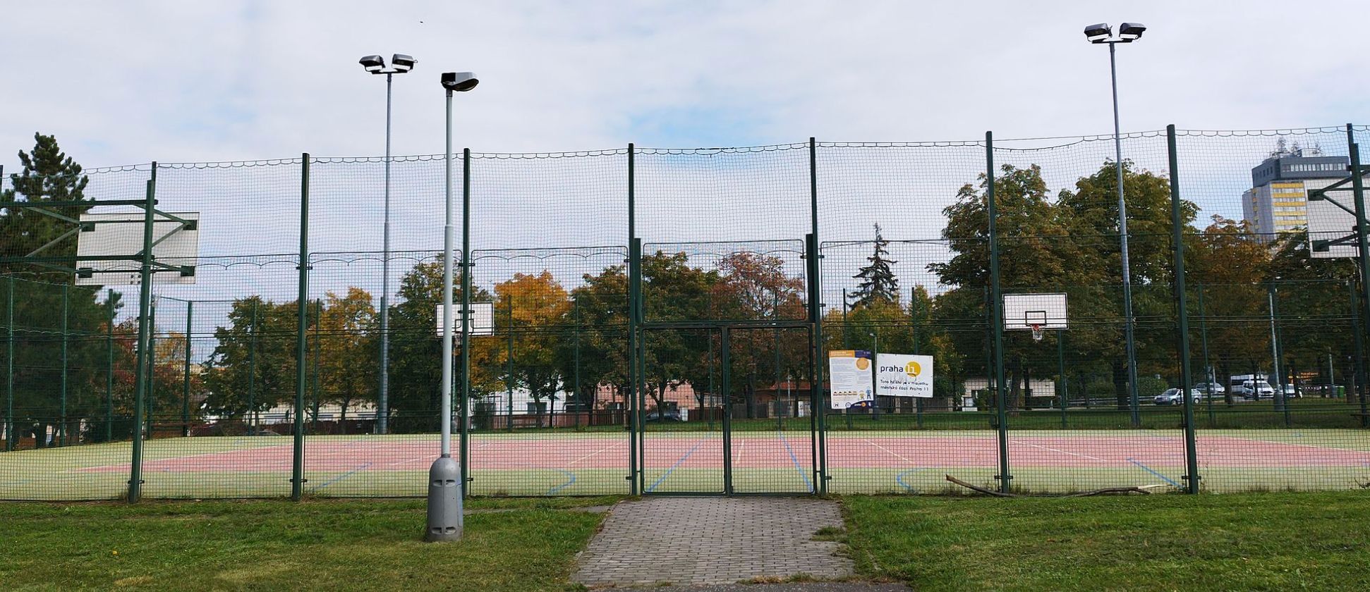 Basketbalové hřiště Basket Hviezdoslavova 2 – Praha