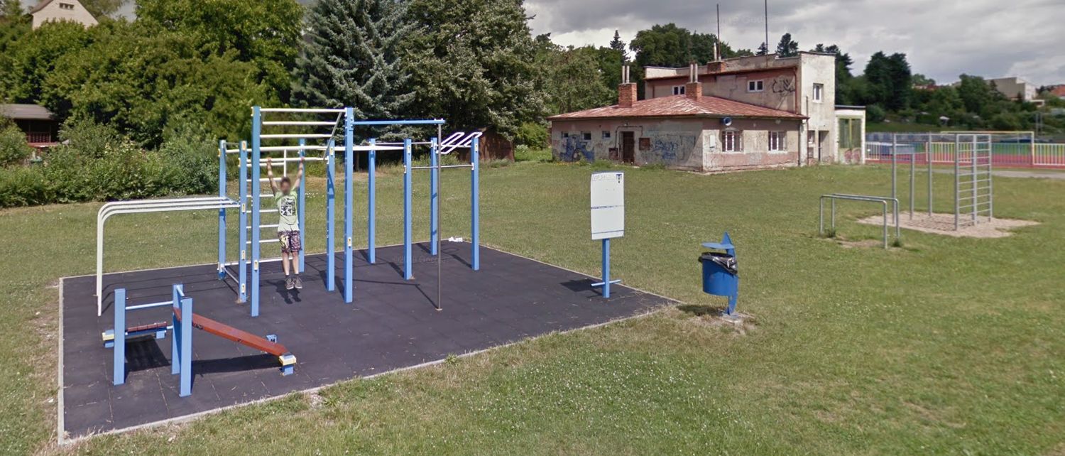Workoutové hřiště Workout u stadionu – Česká Lípa