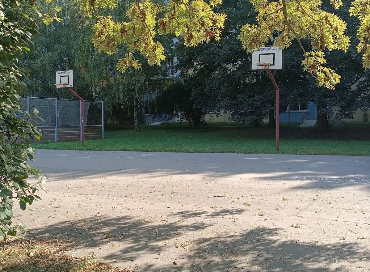 Basketbalové hřiště Basket Bilinská – Praha